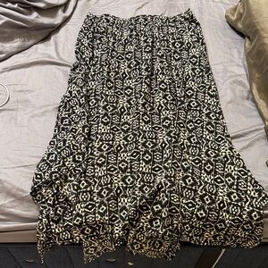 Hollister Black and White Geometric Maxi Skirt